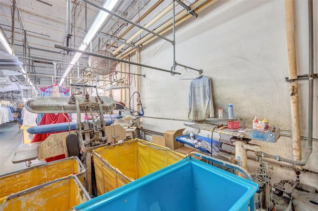 8766 SW 72 St, Miami, FL 33173