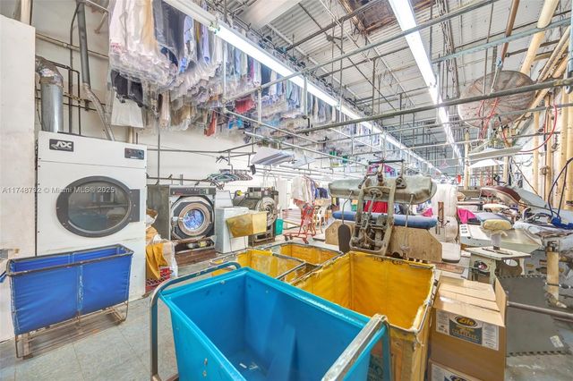 8766 SW 72 St, Miami, FL 33173