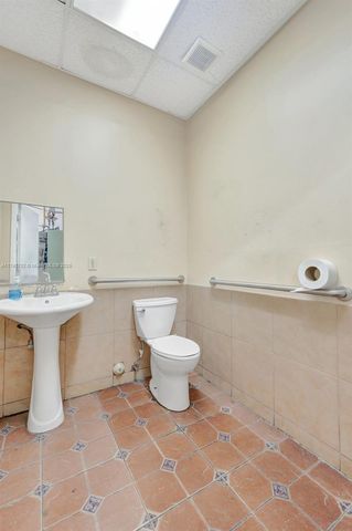 8766 SW 72 St, Miami, FL 33173