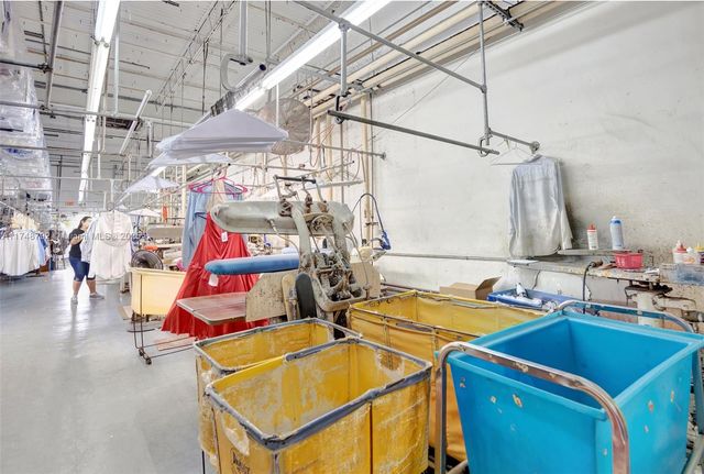 8766 SW 72 St, Miami, FL 33173