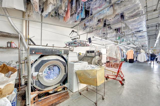 8766 SW 72 St, Miami, FL 33173