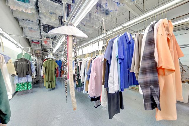 8766 SW 72 St, Miami, FL 33173