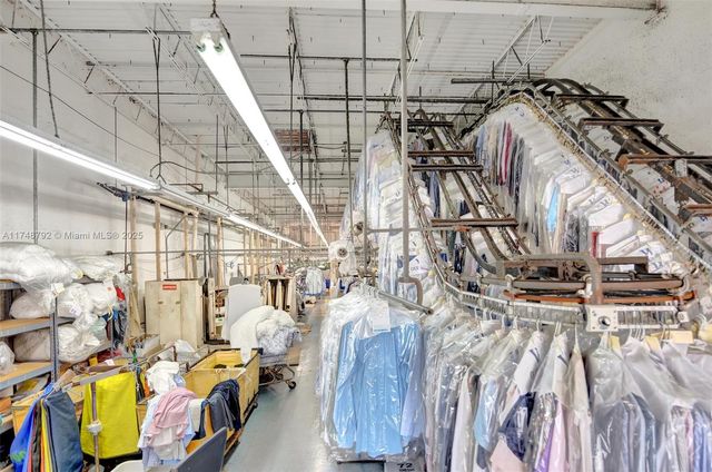 8766 SW 72 St, Miami, FL 33173