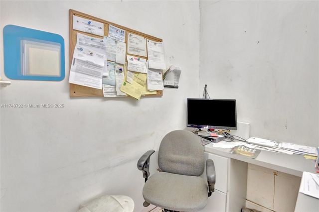 8766 SW 72 St, Miami, FL 33173