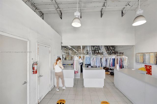 8766 SW 72 St, Miami, FL 33173