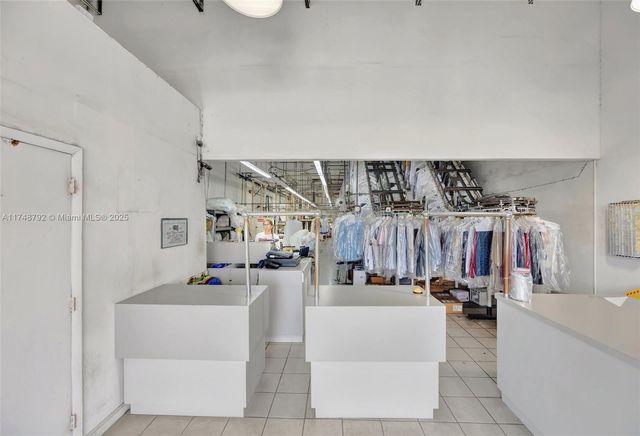 8766 SW 72 St, Miami, FL 33173