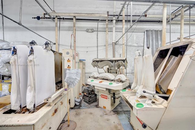 8766 SW 72 St, Miami, FL 33173