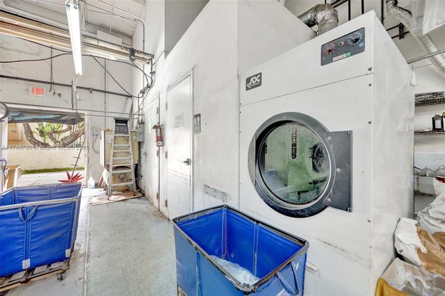 8766 SW 72 St, Miami, FL 33173