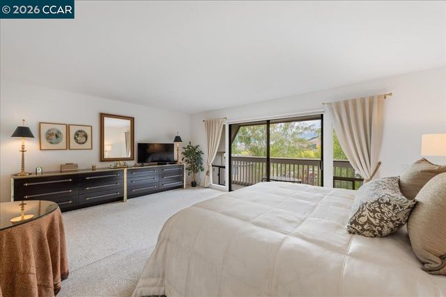 1317 Canyonwood Ct 4, Walnut Creek, CA 94595