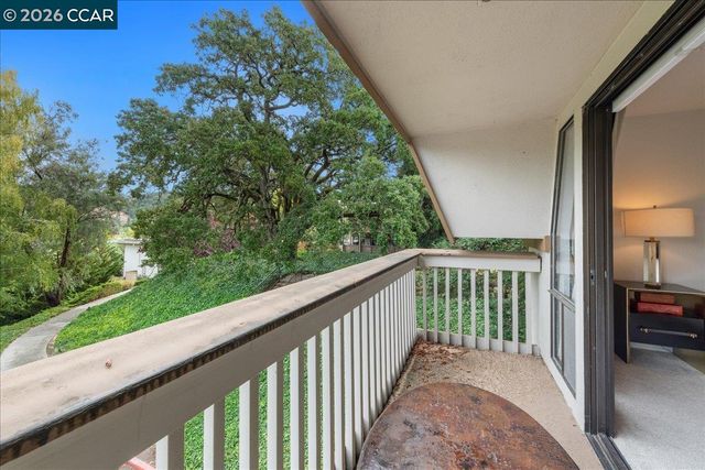 1317 Canyonwood Ct 4, Walnut Creek, CA 94595