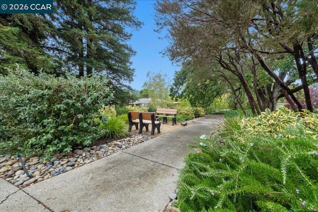 1317 Canyonwood Ct 4, Walnut Creek, CA 94595