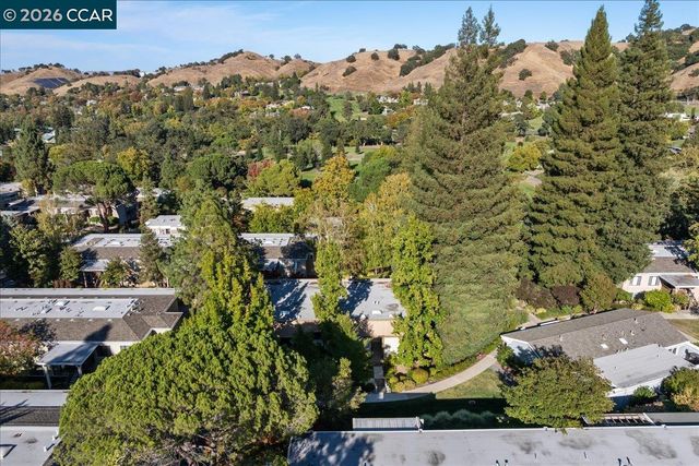 1317 Canyonwood Ct 4, Walnut Creek, CA 94595