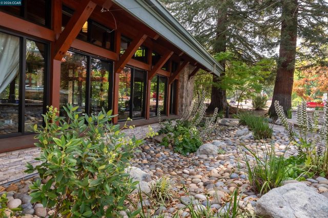 1317 Canyonwood Ct 4, Walnut Creek, CA 94595