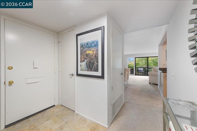 1317 Canyonwood Ct 4, Walnut Creek, CA 94595