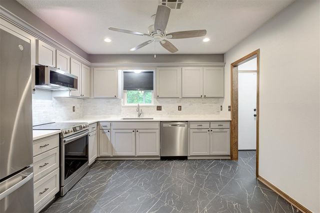 4918 Willowood Way, Norman, OK 73026