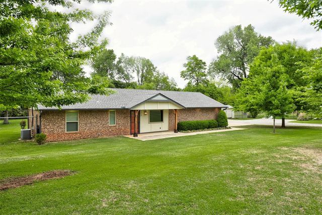 4918 Willowood Way, Norman, OK 73026