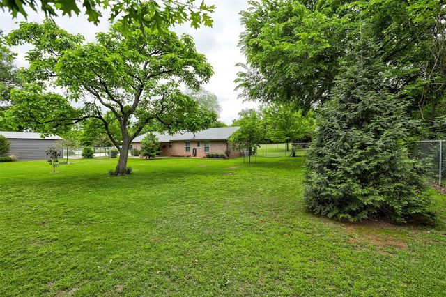 4918 Willowood Way, Norman, OK 73026