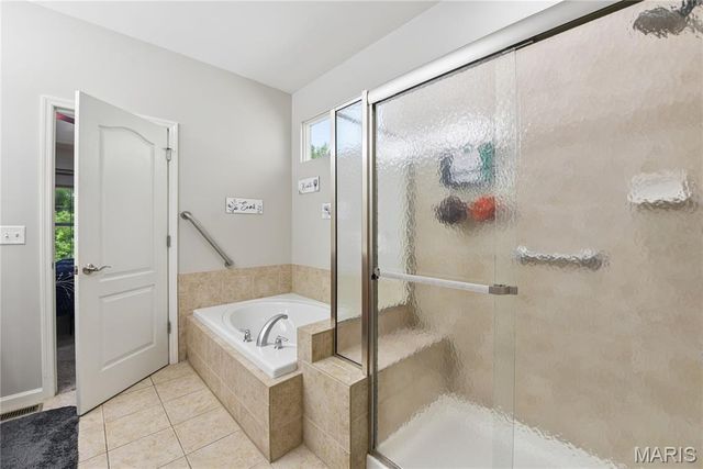 1017 Harmony Lake Parkway, Cottleville, MO 63376