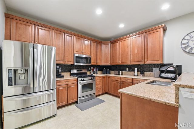 1017 Harmony Lake Parkway, Cottleville, MO 63376