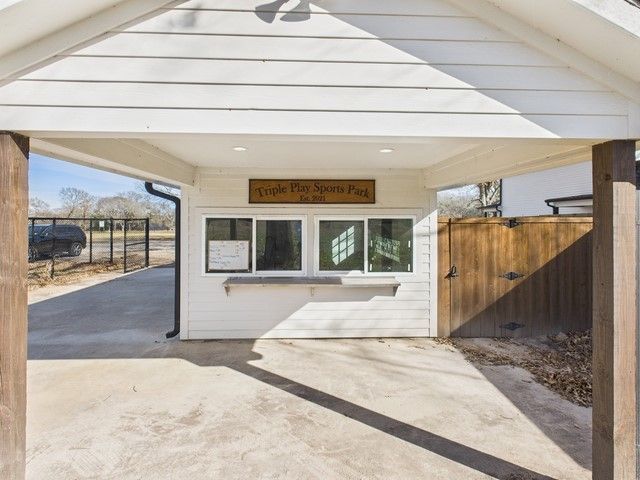 5261 FM 2495, Athens, TX 75752