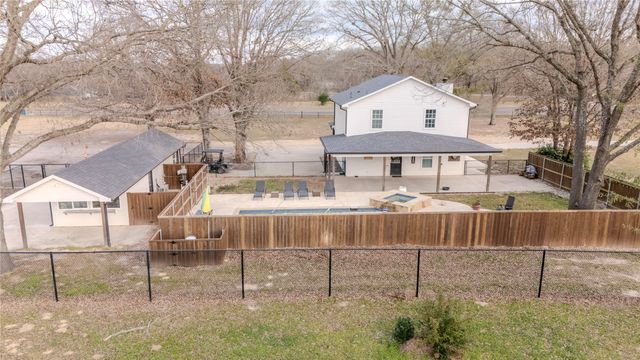 5261 FM 2495, Athens, TX 75752