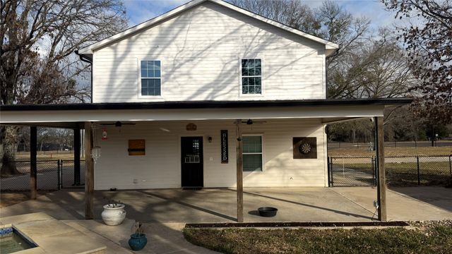 5261 FM 2495, Athens, TX 75752