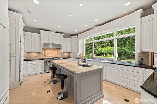 29433 SE 15th Place, Fall City, WA 98024