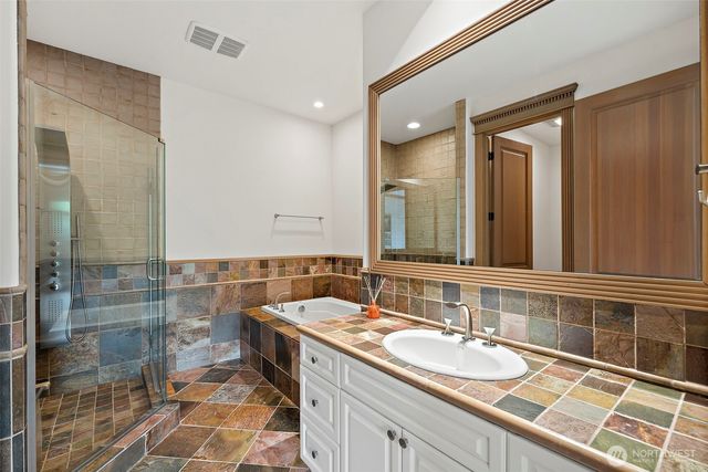 29433 SE 15th Place, Fall City, WA 98024