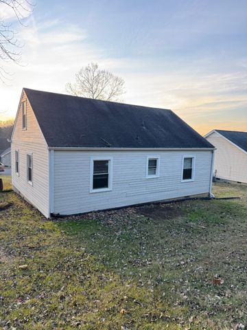 2421 Grover St, Nashville, TN 37207