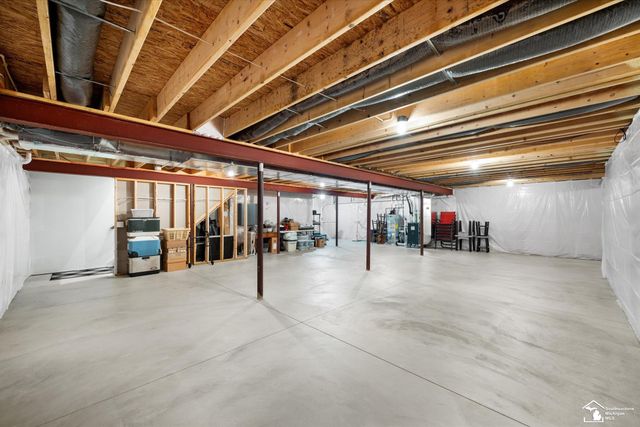 6890 Summerlyn Lakes Drive, Bedford Twp, MI 48144