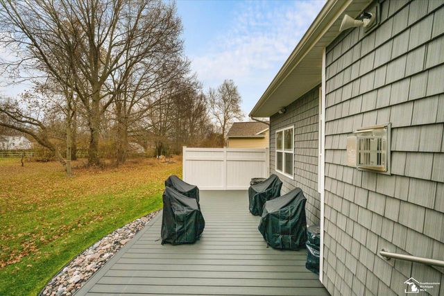 6890 Summerlyn Lakes Drive, Bedford Twp, MI 48144