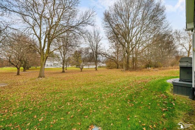 6890 Summerlyn Lakes Drive, Bedford Twp, MI 48144