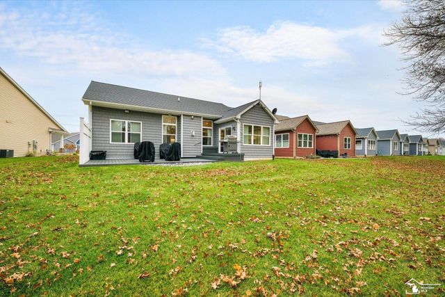 6890 Summerlyn Lakes Drive, Bedford Twp, MI 48144