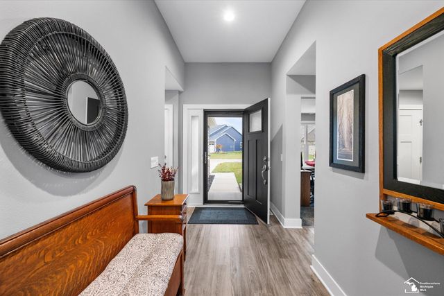 6890 Summerlyn Lakes Drive, Bedford Twp, MI 48144