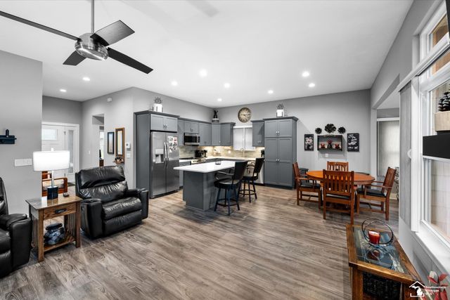 6890 Summerlyn Lakes Drive, Bedford Twp, MI 48144