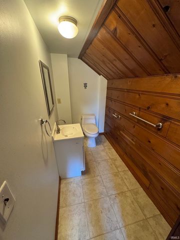512 E 8th Street, Rochester, IN 46975