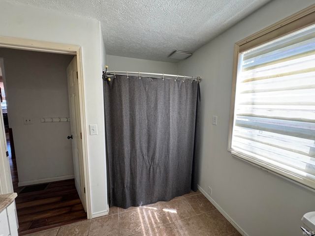512 E 8th Street, Rochester, IN 46975