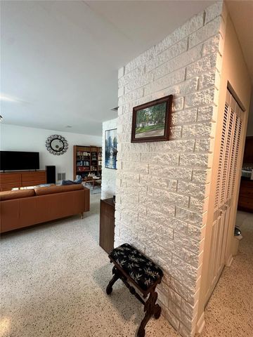 1000 NW 39TH DRIVE, Gainesville, FL 32605
