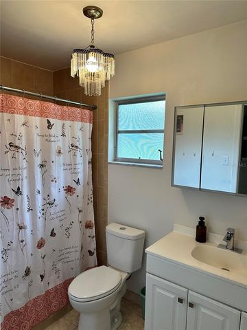 1000 NW 39TH DRIVE, Gainesville, FL 32605