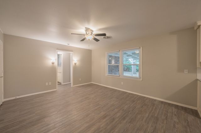 5616 Ammons Street, Haltom City, TX 76117
