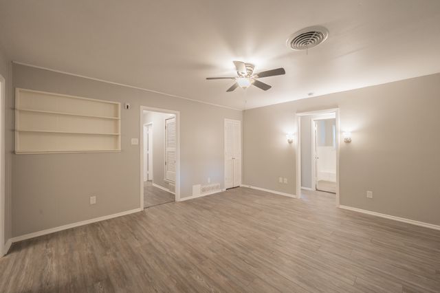 5616 Ammons Street, Haltom City, TX 76117