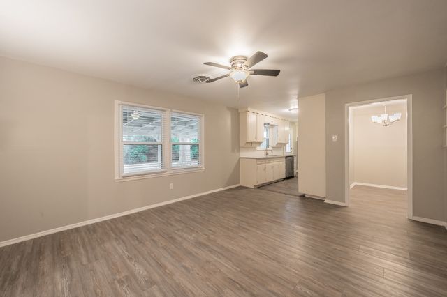 5616 Ammons Street, Haltom City, TX 76117