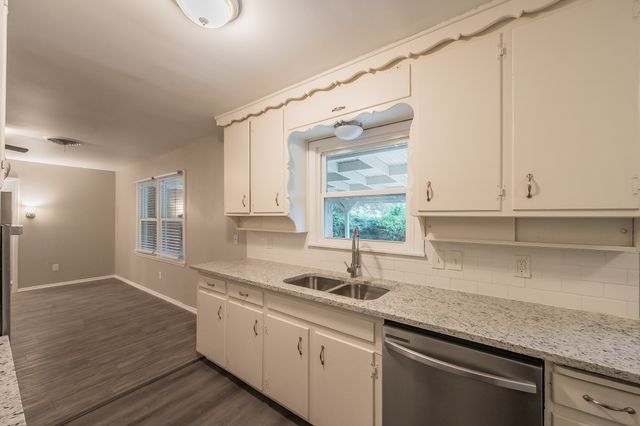 5616 Ammons Street, Haltom City, TX 76117