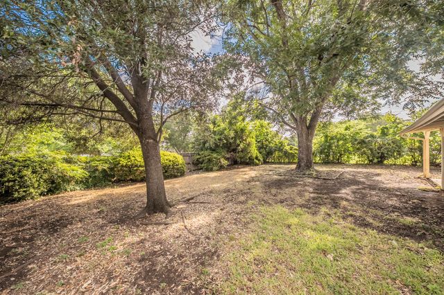 5616 Ammons Street, Haltom City, TX 76117