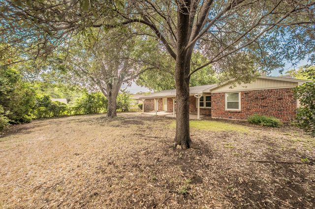 5616 Ammons Street, Haltom City, TX 76117