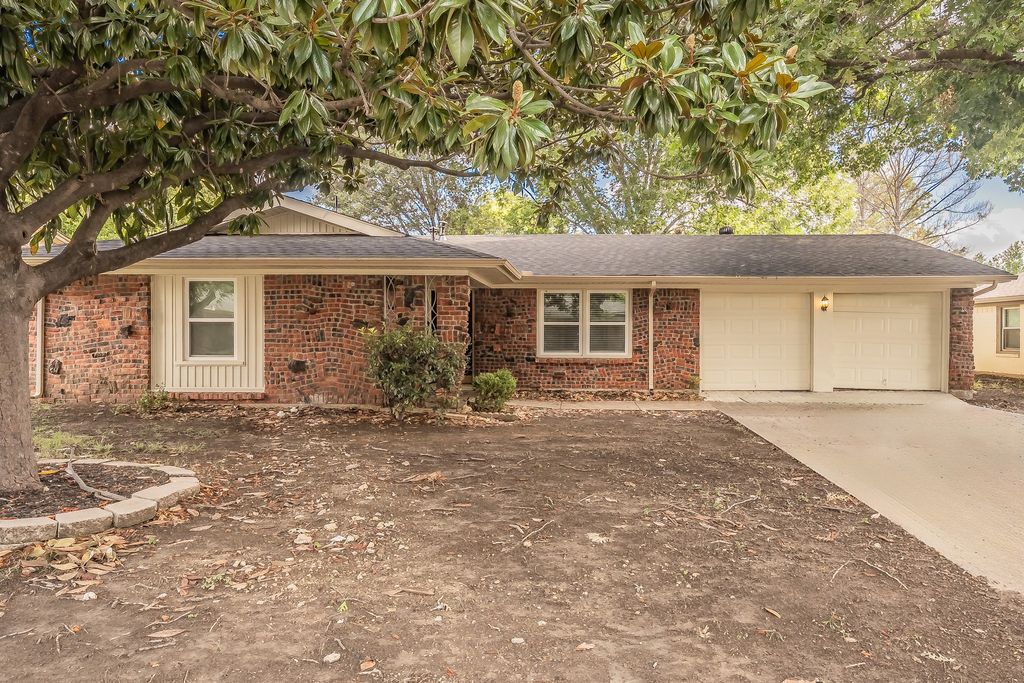 5616 Ammons Street, Haltom City, TX 76117