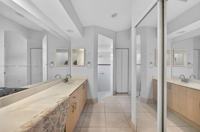 2073 SE 13th St, Homestead, FL 33035