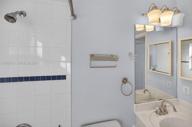 2073 SE 13th St, Homestead, FL 33035