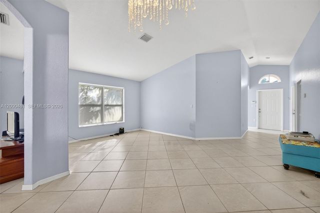 2073 SE 13th St, Homestead, FL 33035