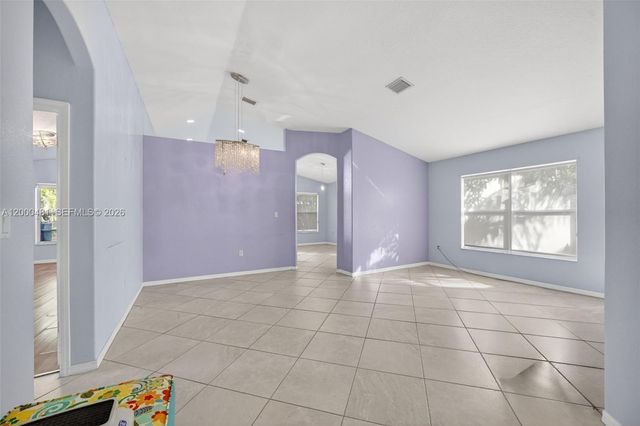 2073 SE 13th St, Homestead, FL 33035